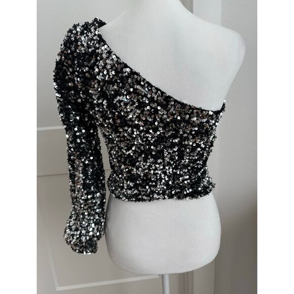 Mi Ami One Shoulder Long sleeve Sequin Blouse Silver Metallic Side Zip Small - Picture 3 of 11